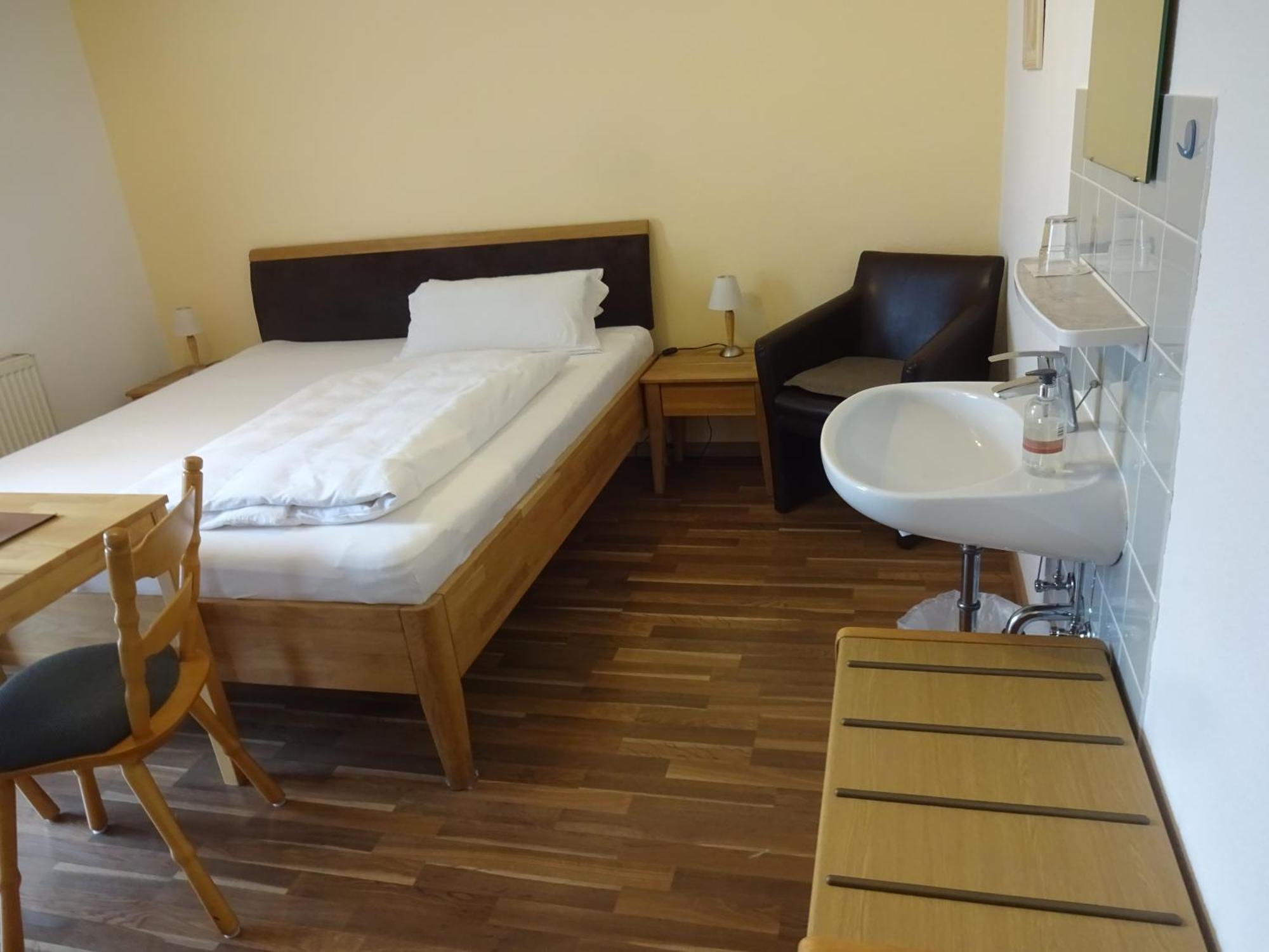 Homestay Gaestehaus Regina *
