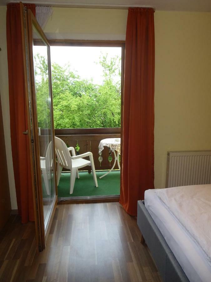 Homestay Gaestehaus Regina
